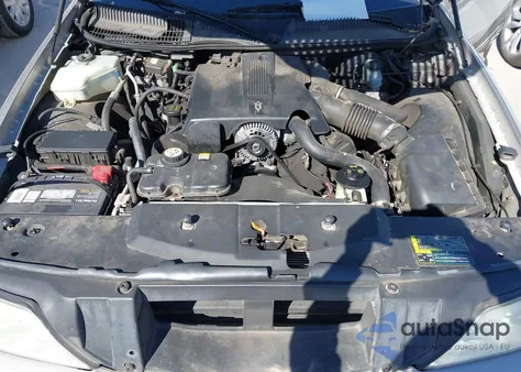 2003 Lincoln Town Car Signature z USA, uszkodzony, nr VIN 1LNHM82W63Y693150